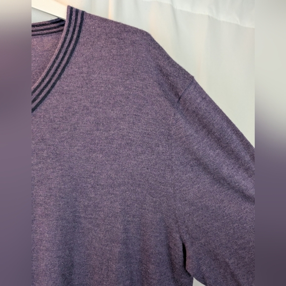 Newman Marcus Cashmere Purple V-Neck Sweater Size XXL In VGUC - Picture 3 of 10